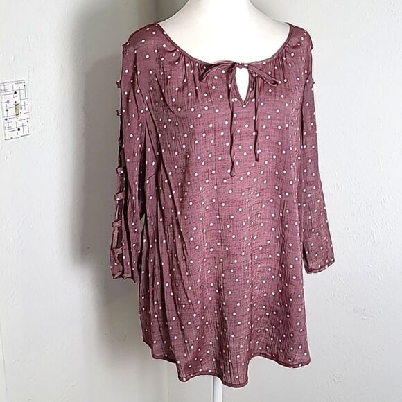 Fred David Wine Color Blouse, White Polka-dots, Cut-outs on Sleeves, Size 1X - Picture 6 of 8